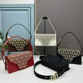 Picture of Valentino Handbags _SKUfw131462300fw